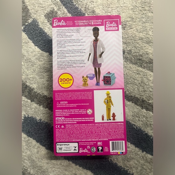 Barbie Veterinarian Doll - Picture 2 of 3